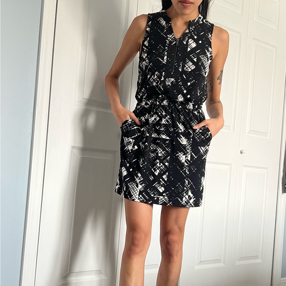 Banana republic black and white dress